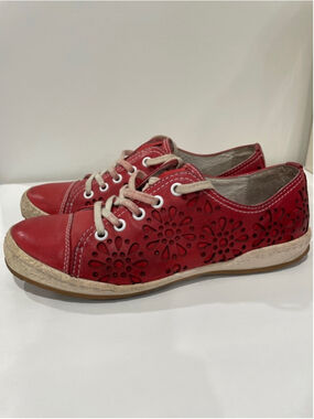 Josef Seibel Red Leather Retro Comfort Sneaker 36 US 5.5 Artsy Flowers Twee